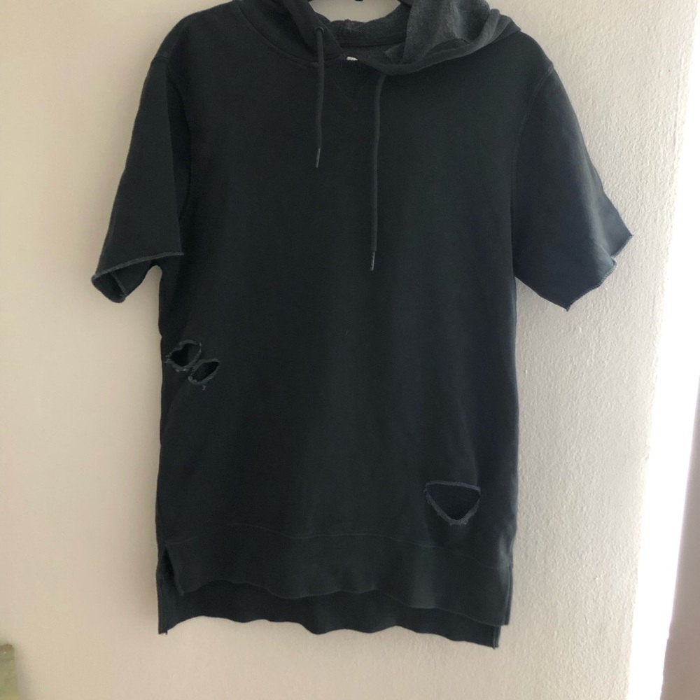 Men’s ripped short sleeve tshirt